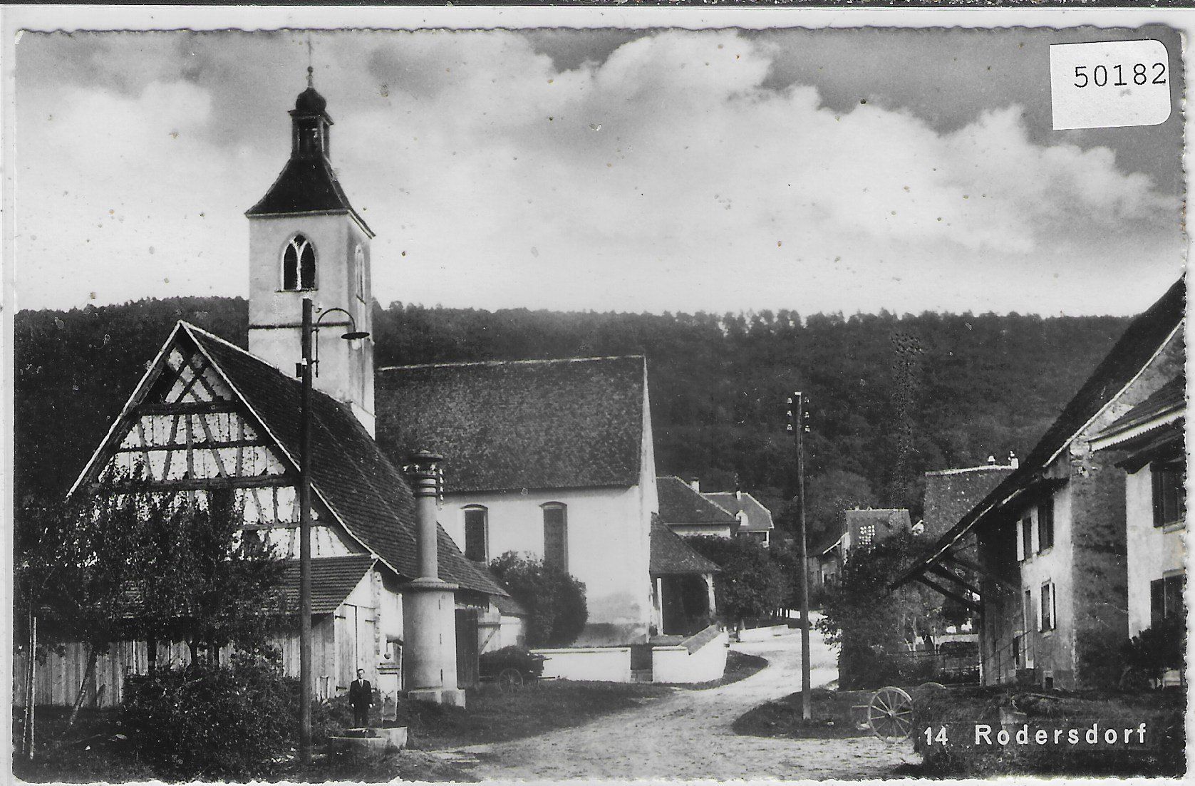 Ansichtskarten: Rodersdorf - Dorfpartie mit Kirche – Gebraucht aus Ettingen von Kartenplanet