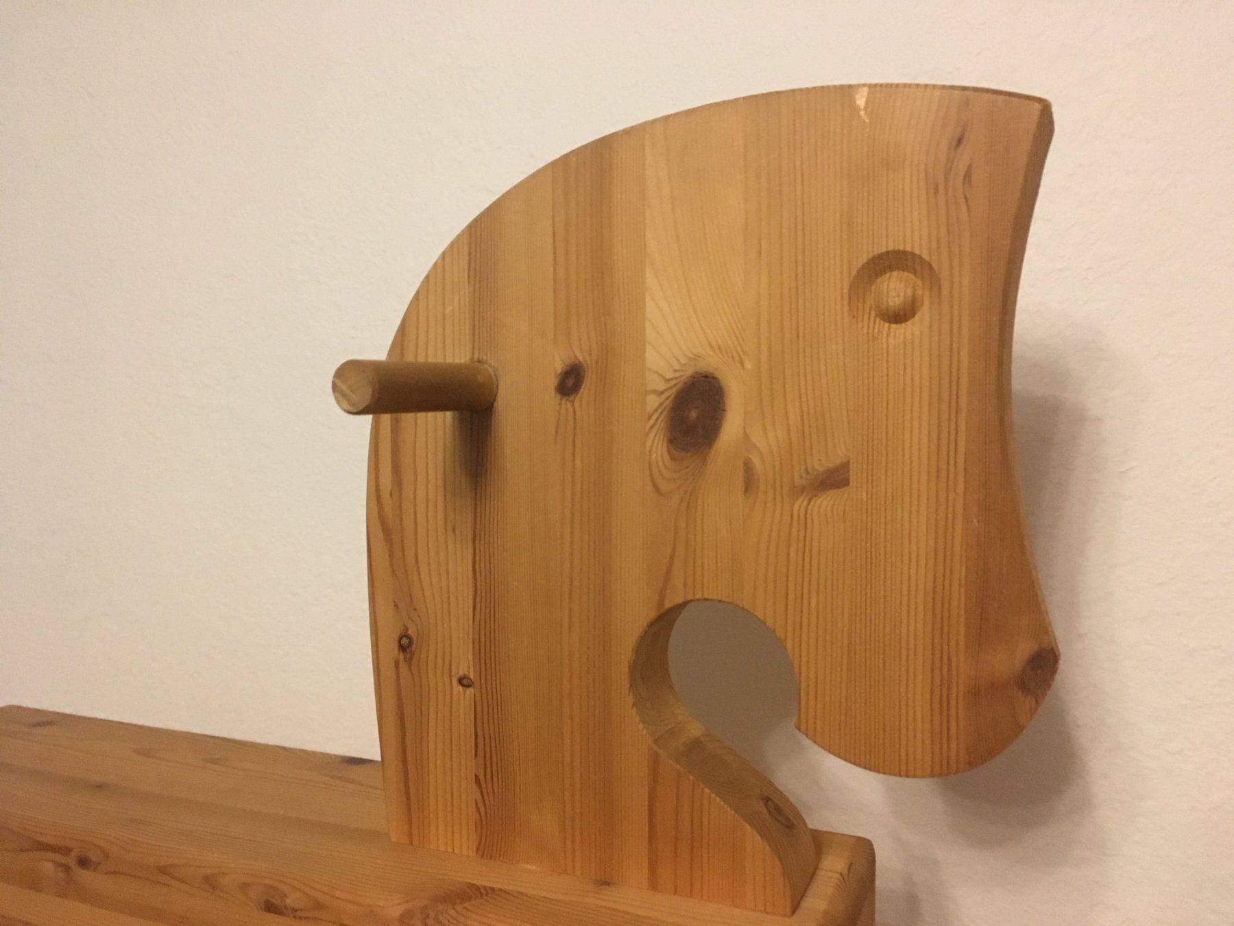 Giocattoli: Schönes Schaukelpferd aus Holz – Usato da Marbach LU venduto da Hoheduene 5