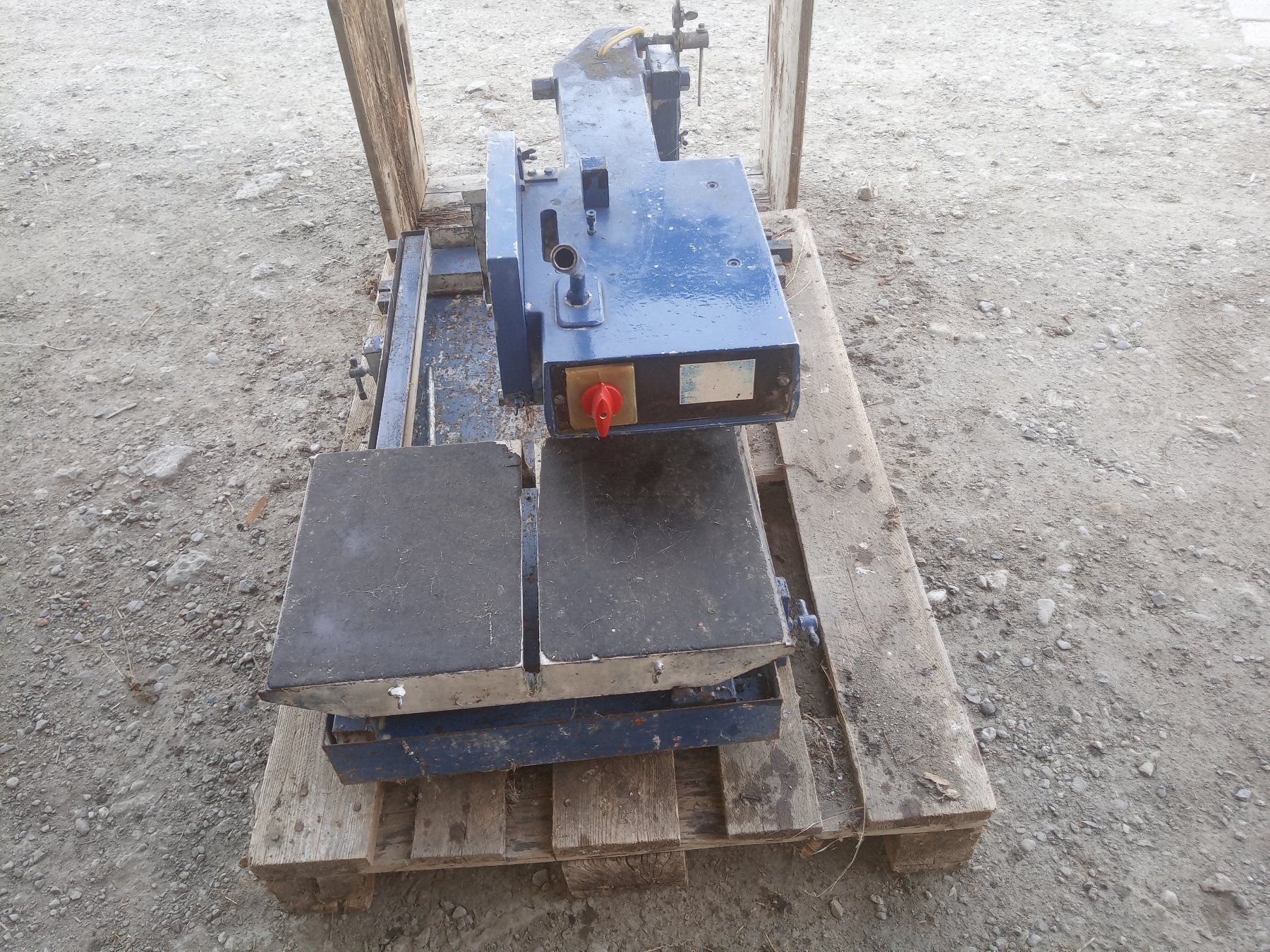Tutte le macchine: Stein Plattenfräse 220 v – Usato da Roggwil TG venduto da kellerthomaserbel