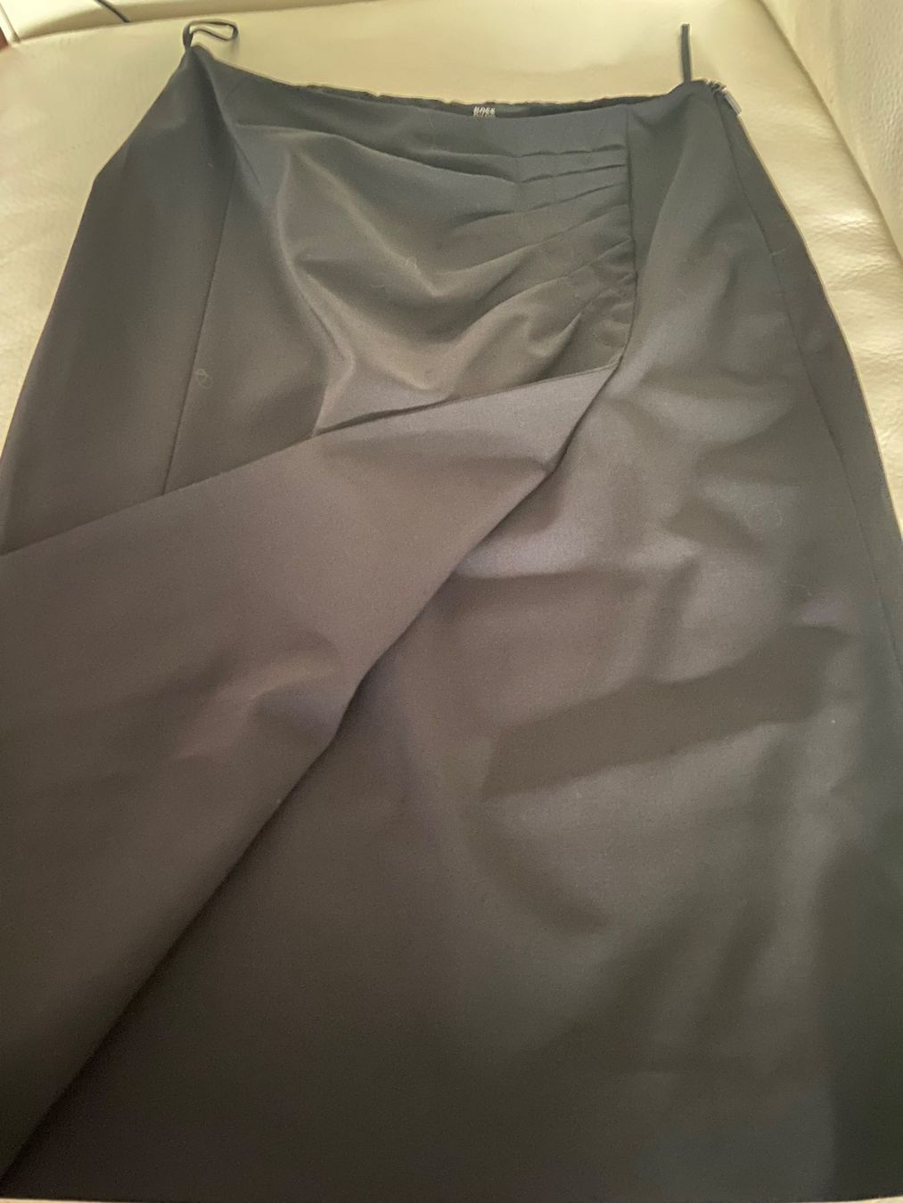 Hugo Boss Completi & Tailleur: Kostüm von Boss aus Schurwolle – Nuovo (secondo la descrizione) da Unterengstringen venduto da bar_rh5f 7