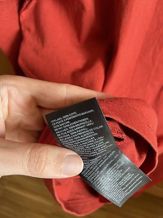 Pullover & Sweatshirts: H&M Langarmshirt Rot – Gebraucht aus Dübendorf von LeonhardsRicardo 4