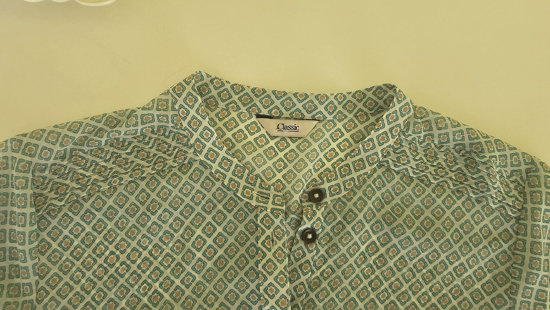 Camicette: Bluse Langarm mintfarben mit Muster Grösse M – Usato da Aarau venduto da Mery6 3