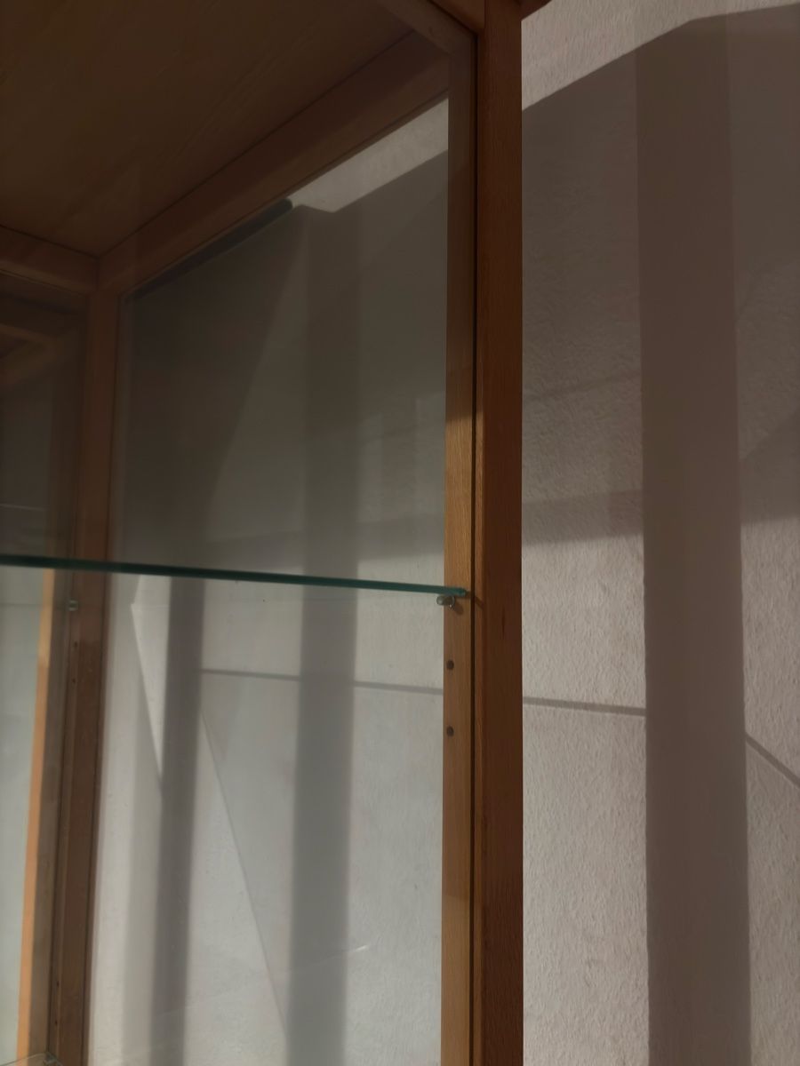 Vitrines: Vitrineschrank Holz Glas gebraucht – Neuf (Voir description) à Zürich par lun_cdx7 9