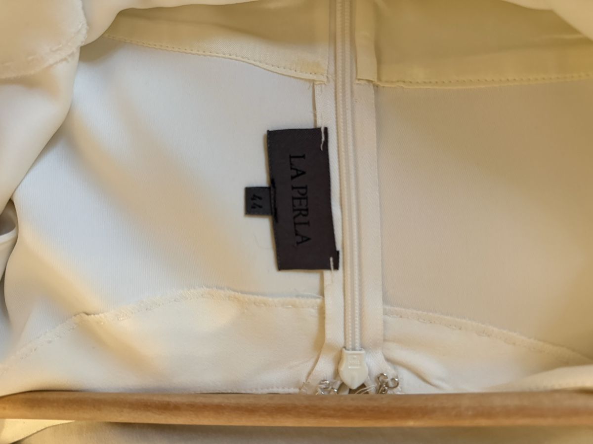 La Perla Vestiti: White Knee Length Dress – Usato da Genève venduto da din_8xv2 3