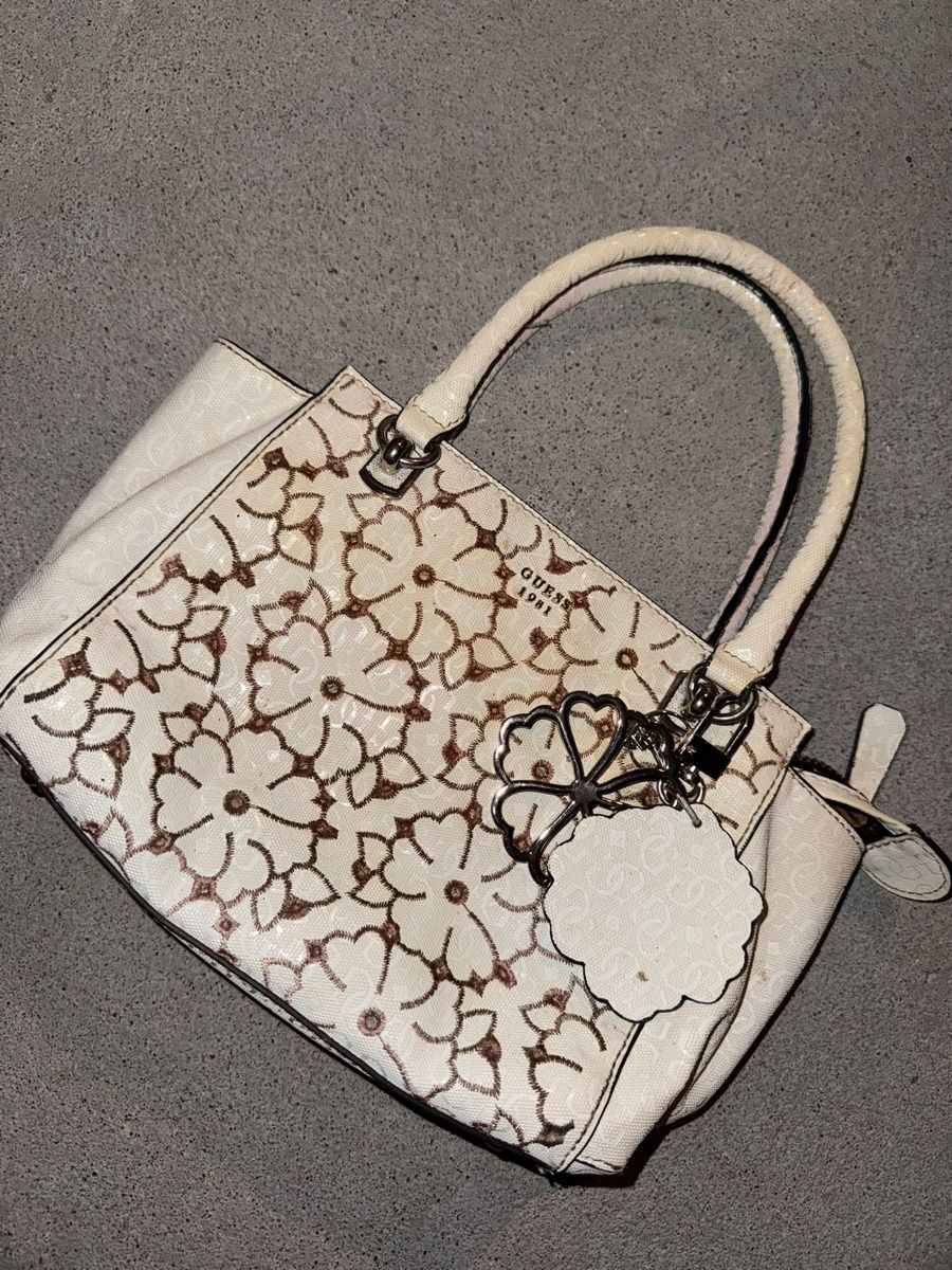 Guess Borse da donna: vintage guess bag white/gold – Usato da Oberhofen Thun'see venduto da 61archive 3
