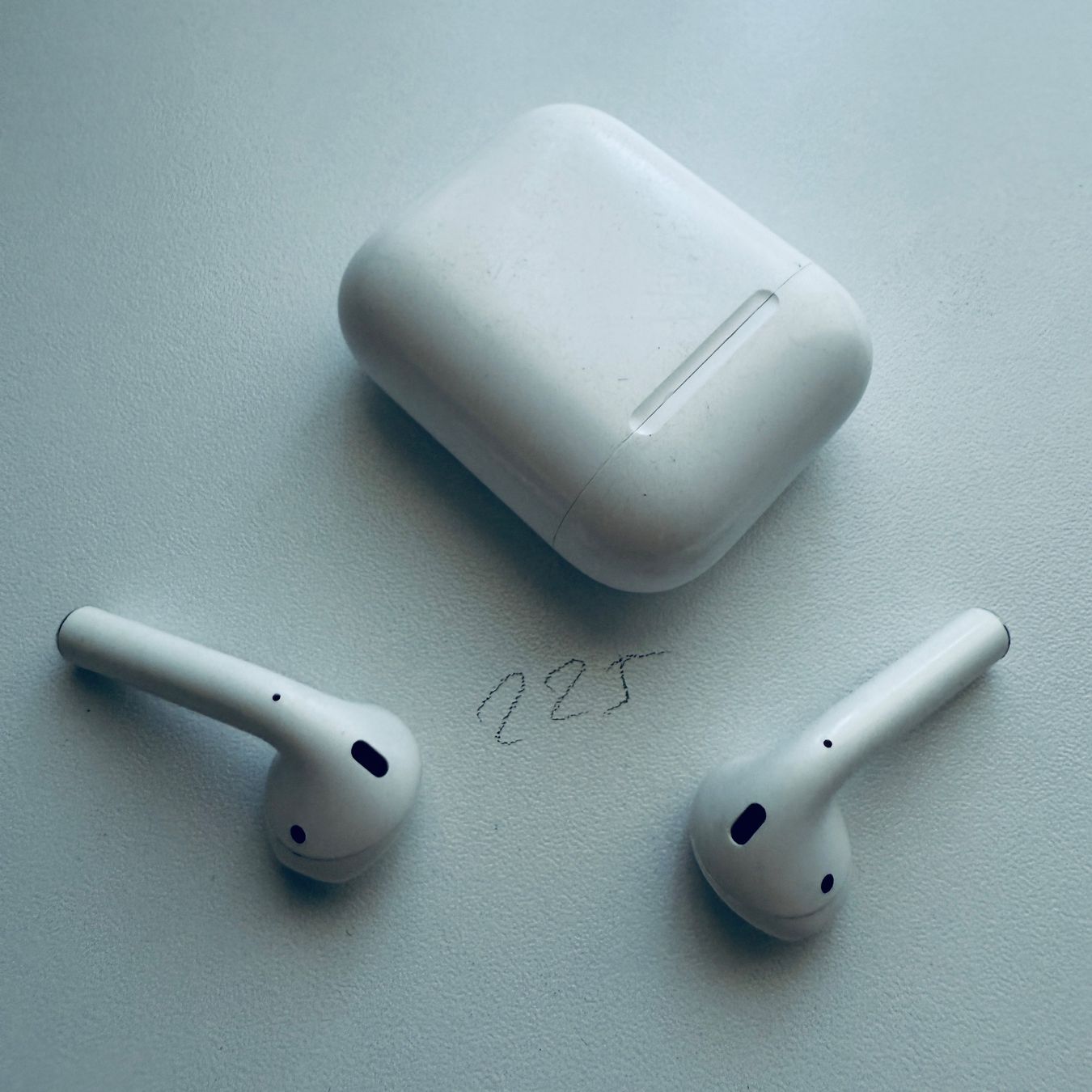 Apple Cuffie: Original Apple AirPods 2 Gen. Wireless Kopfhörer & Case – Usato da Basel venduto da MY.AIRPODS.SHOP 7