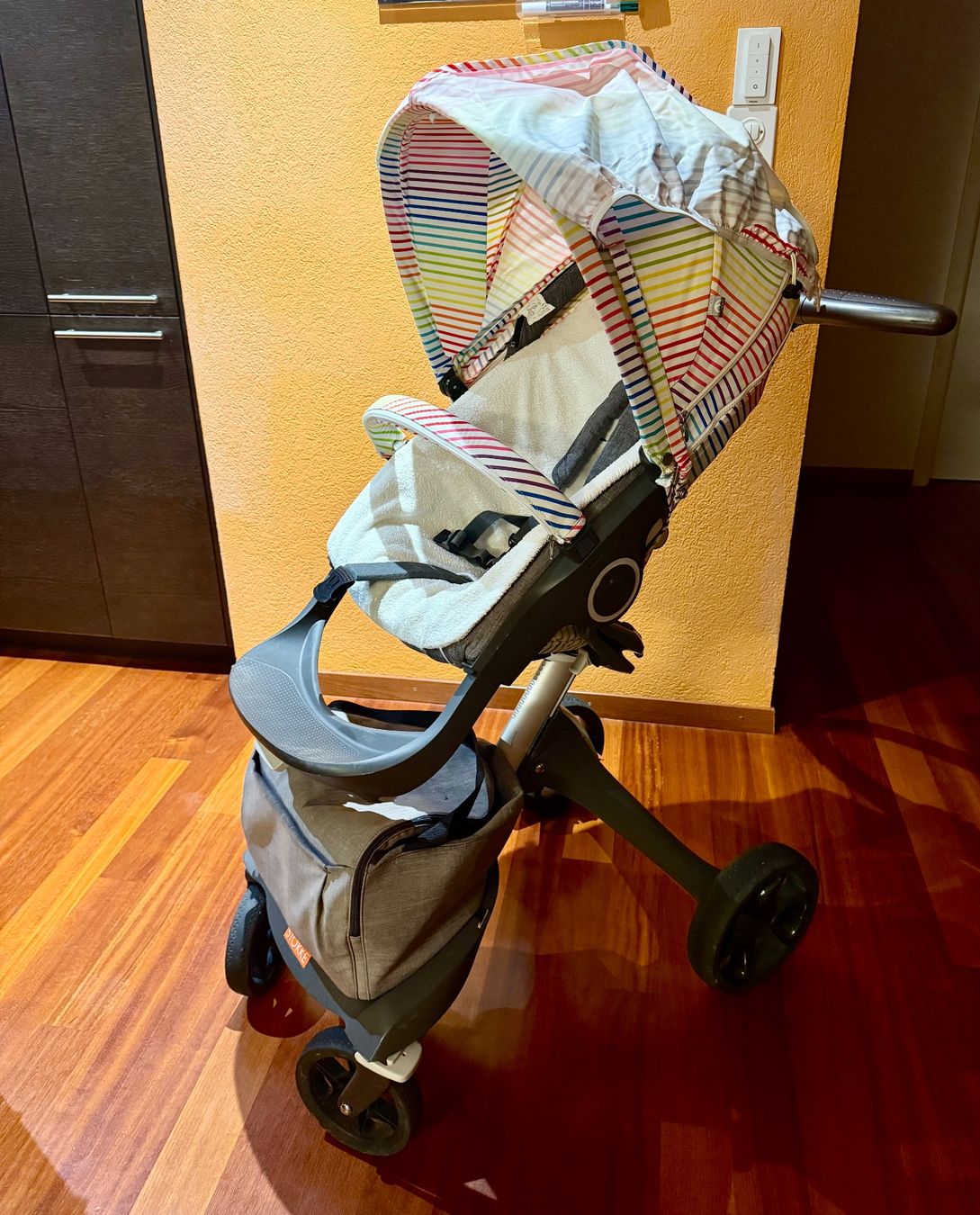 Stokke Carrozzine: Poussette Stokke Xplory Gris, Kit Complet – Usato da Mont-sur-Lausanne venduto da cit_8xct 7