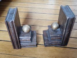 Buchstützen mit Golf Ball Alt