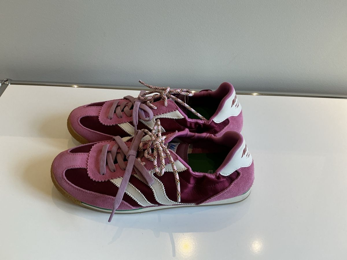 Chaussures femmes: Sneaker von MRP – D'occasion à Zürich par lukasg.meier 2