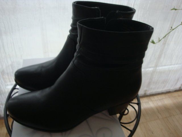 Dosenbach Damenschuhe: schwarze Stiefeletten – Neu (gemäss Beschreibung) aus Thun von Ereli47 1