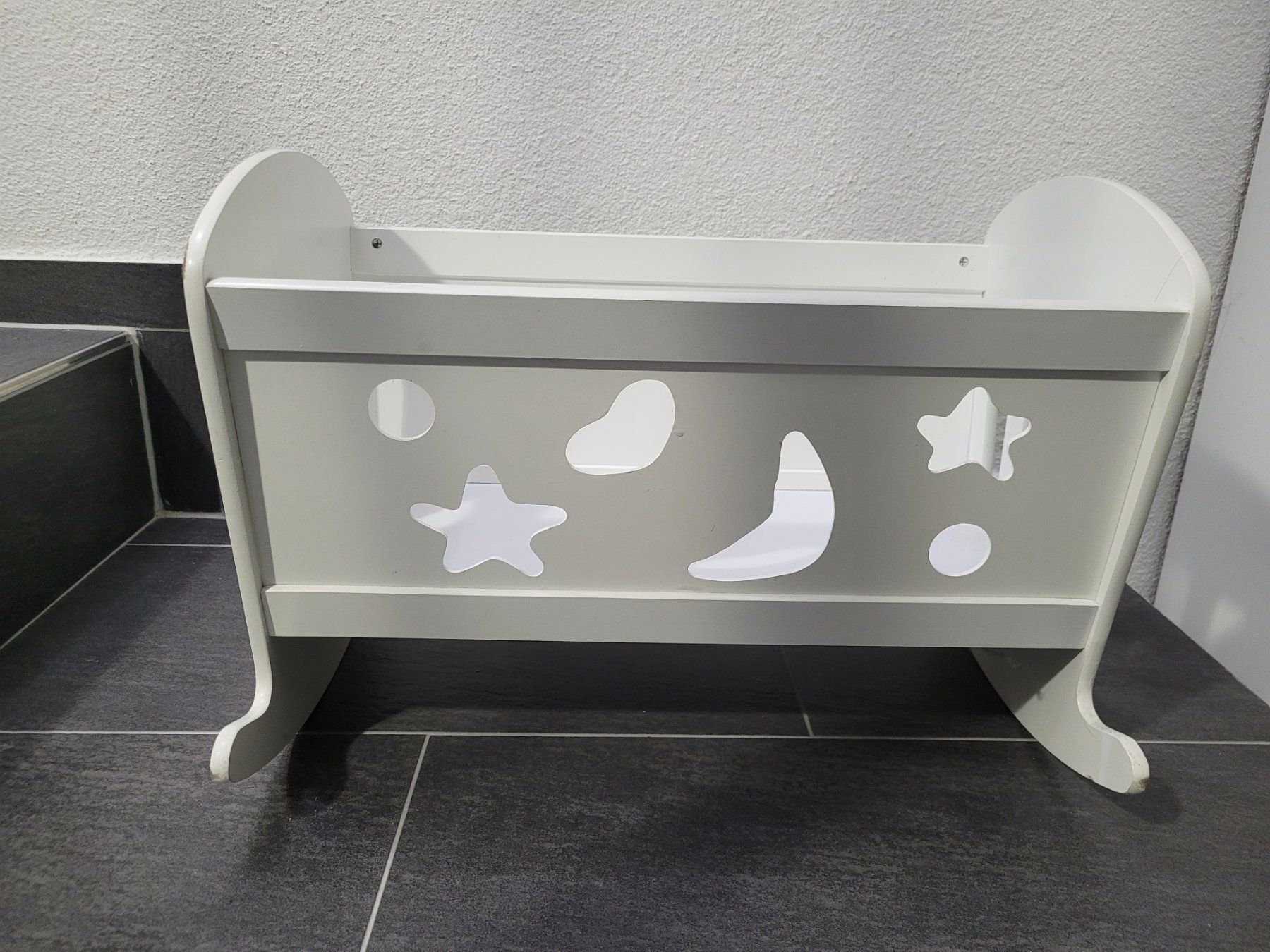 Giocattoli: Puppenwiege weiss – Usato da Endingen venduto da Mobbele