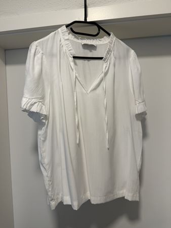 Rosemunde Bluse, Grösse 40, weiss.