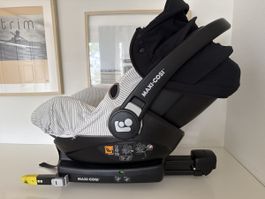 Maxi-Cosi Babyschale mit Neugeboreneneinsatz Zustand Top!