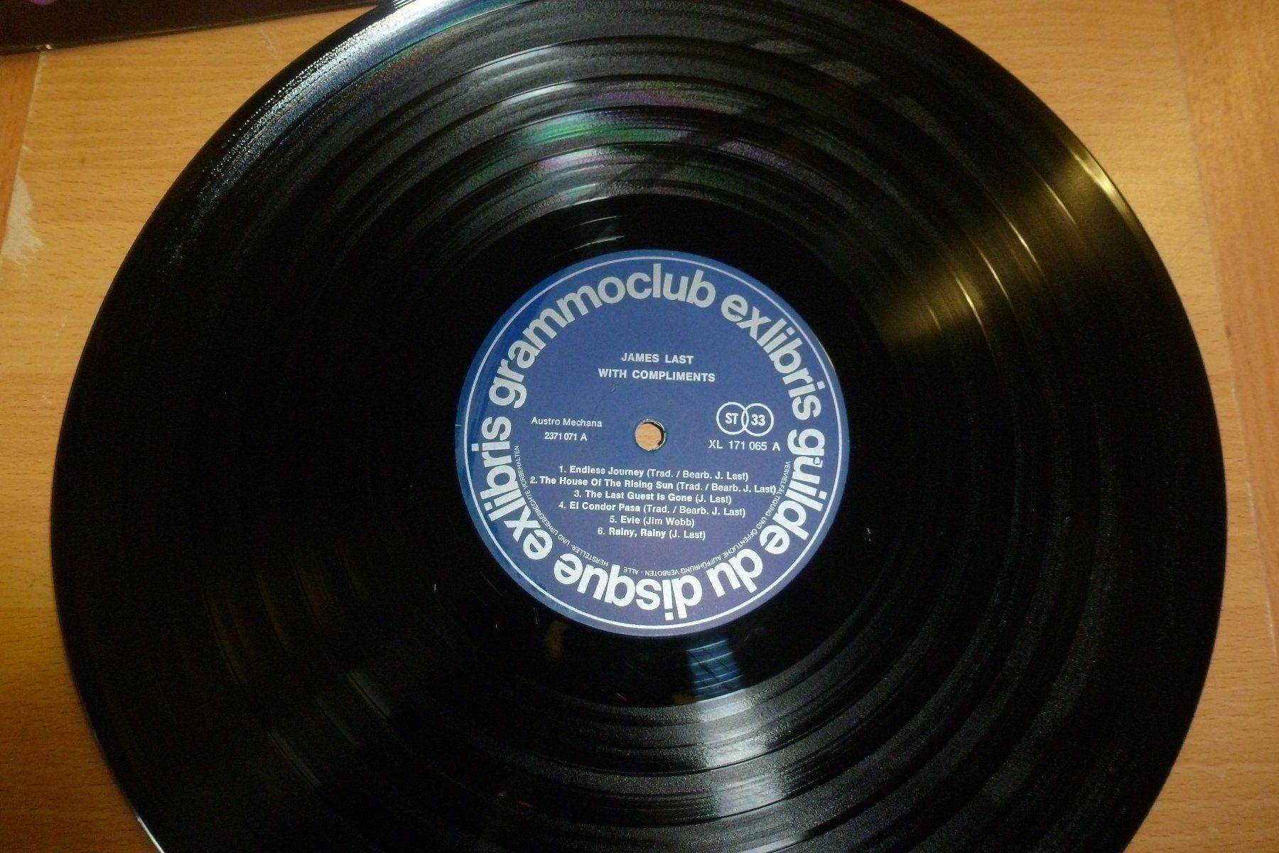 Vinyles: James Last ** With Compliments ** – D'occasion à Emmen par newdeal1970 1