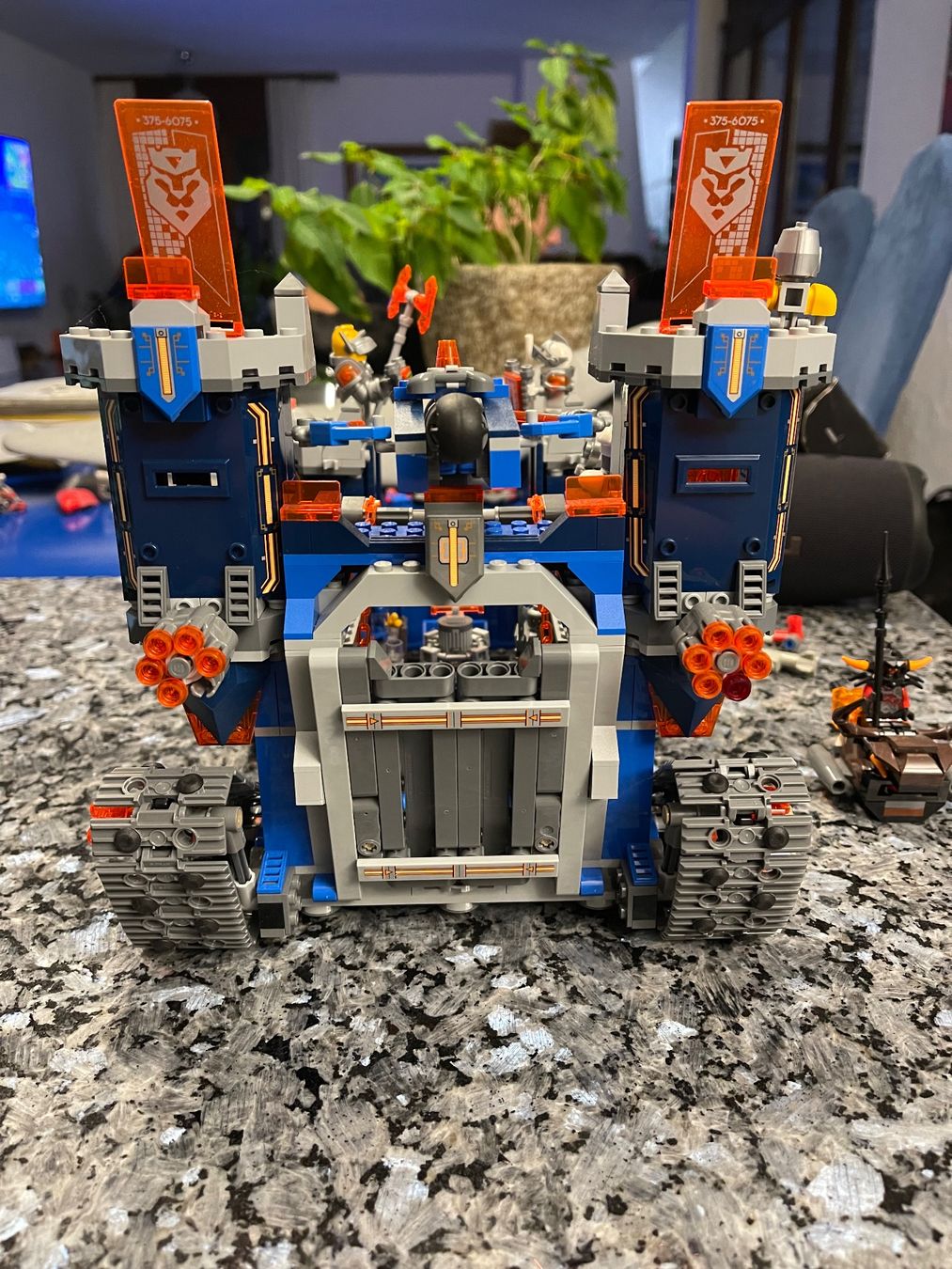 Lego Kit di costruzioni: Lego Nexo Knights Schloss 70317 – Usato da Ebmatingen venduto da Jmb70