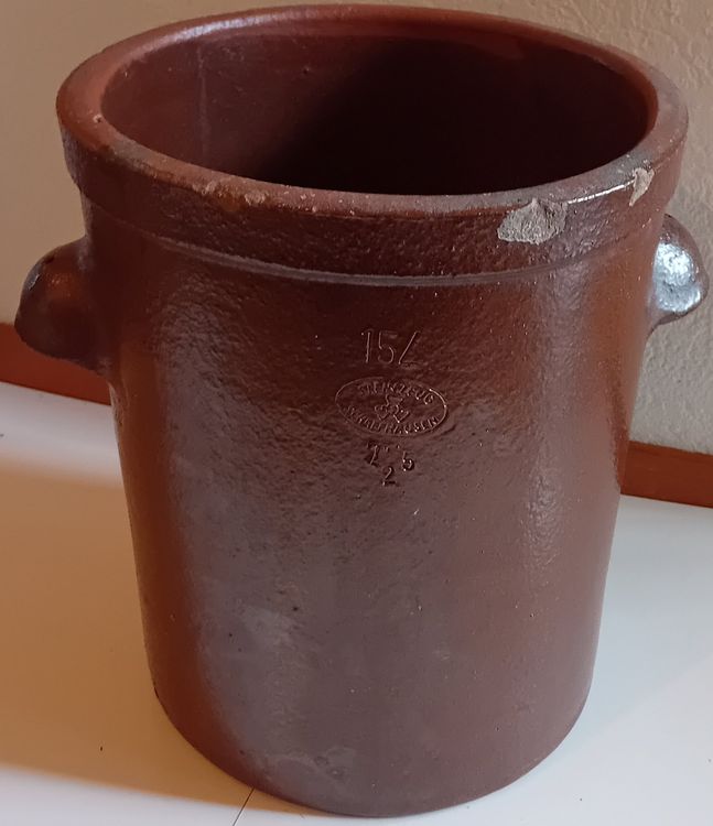 Vinaigrier Ancien Tonneau Tripode Gres D'alsace Au Sel Bleu