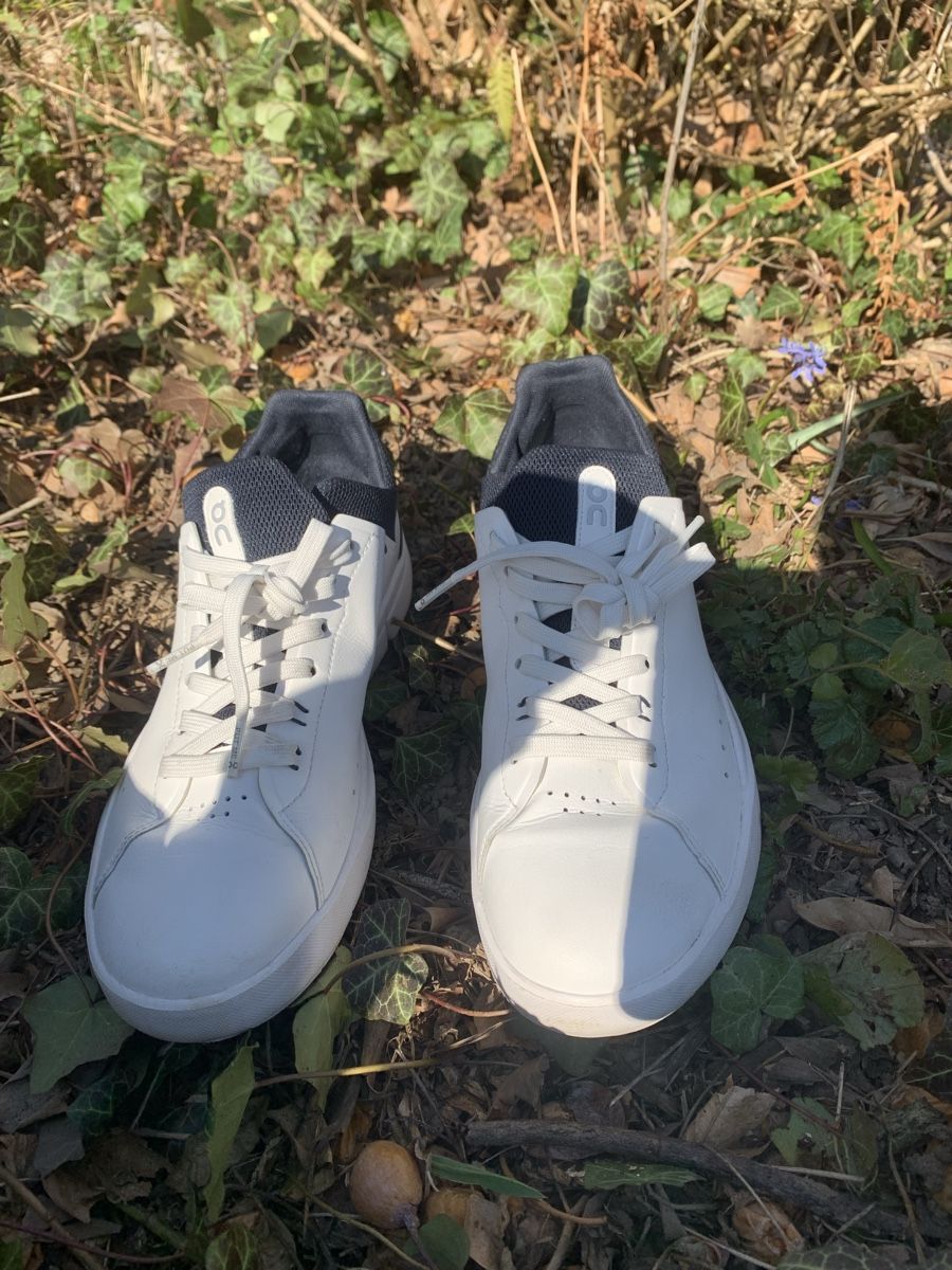On Scarpe da uomo: On Running,  blanches, taille 41 – Usato da Prangins venduto da odermange