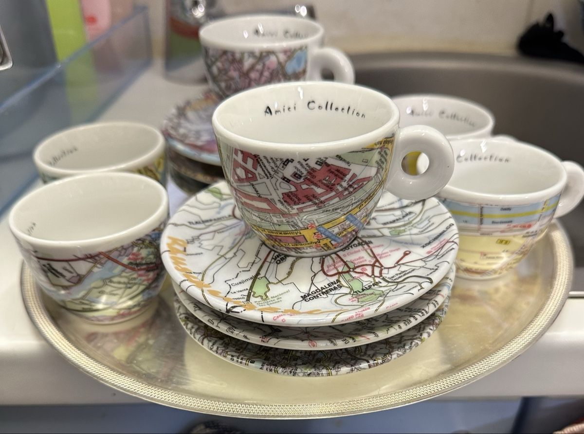 Amici Tassen: Set 6 tazzine caffè Amici Collection – Gebraucht aus Losone von niv_8vwx