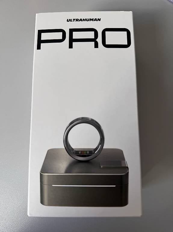 Anelli: Ultrahuman Ring PRO  Bionic Gold  Grösse 6  ungeöffnet – Nuovo e nell'imballaggio originale da Olten venduto da oscand