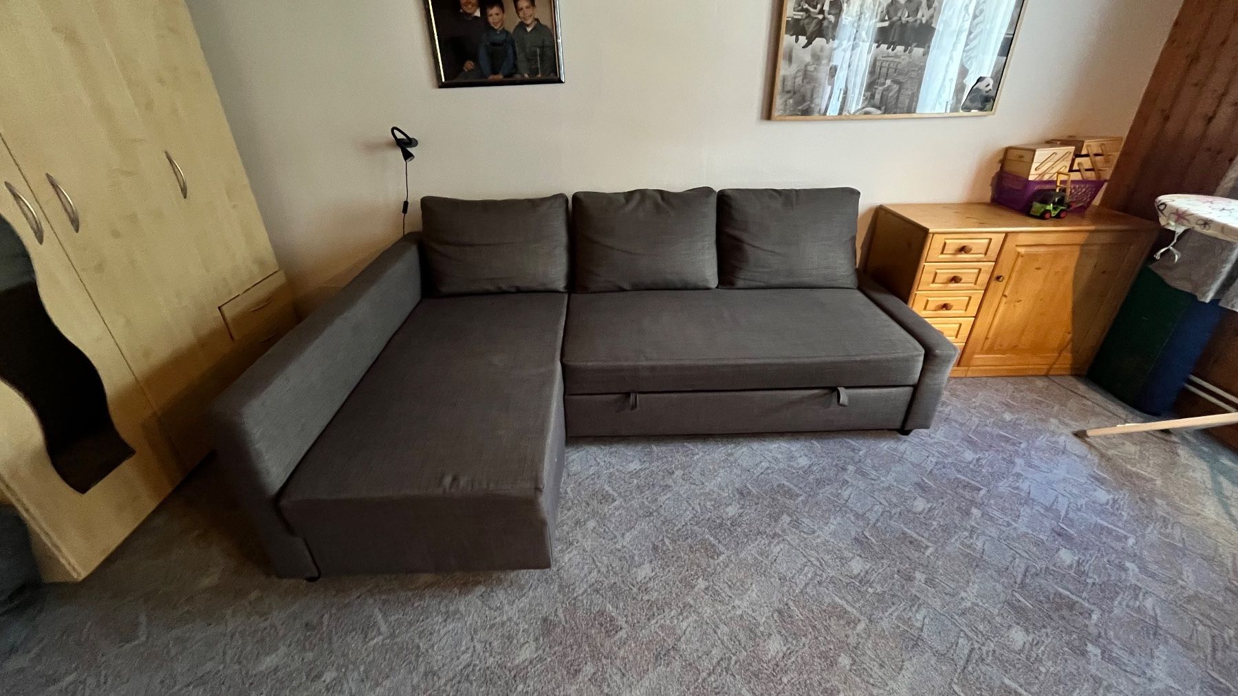 Ikea Divani: Ecksofa mit Bettfunktion und Stauraum dunkelgrau – Usato da Bönigen venduto da waremama 6
