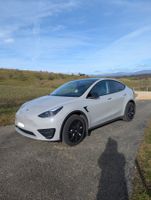 Tesla Model Y Long Range in Chulk White