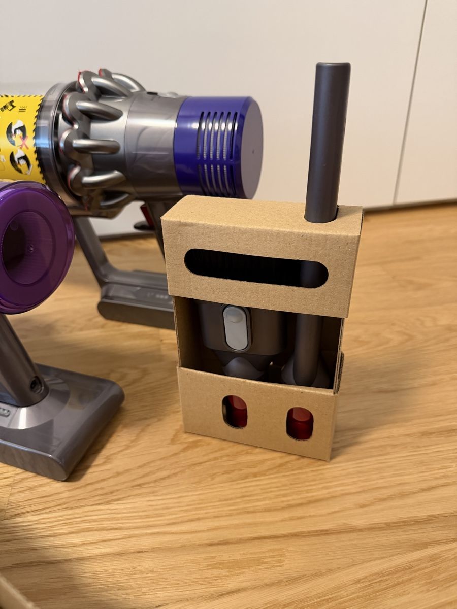 Dyson Staubsauger & Zubehör: Dyson V10 et Dyson V8  – Gebraucht aus Meyrin von SA_3006 2