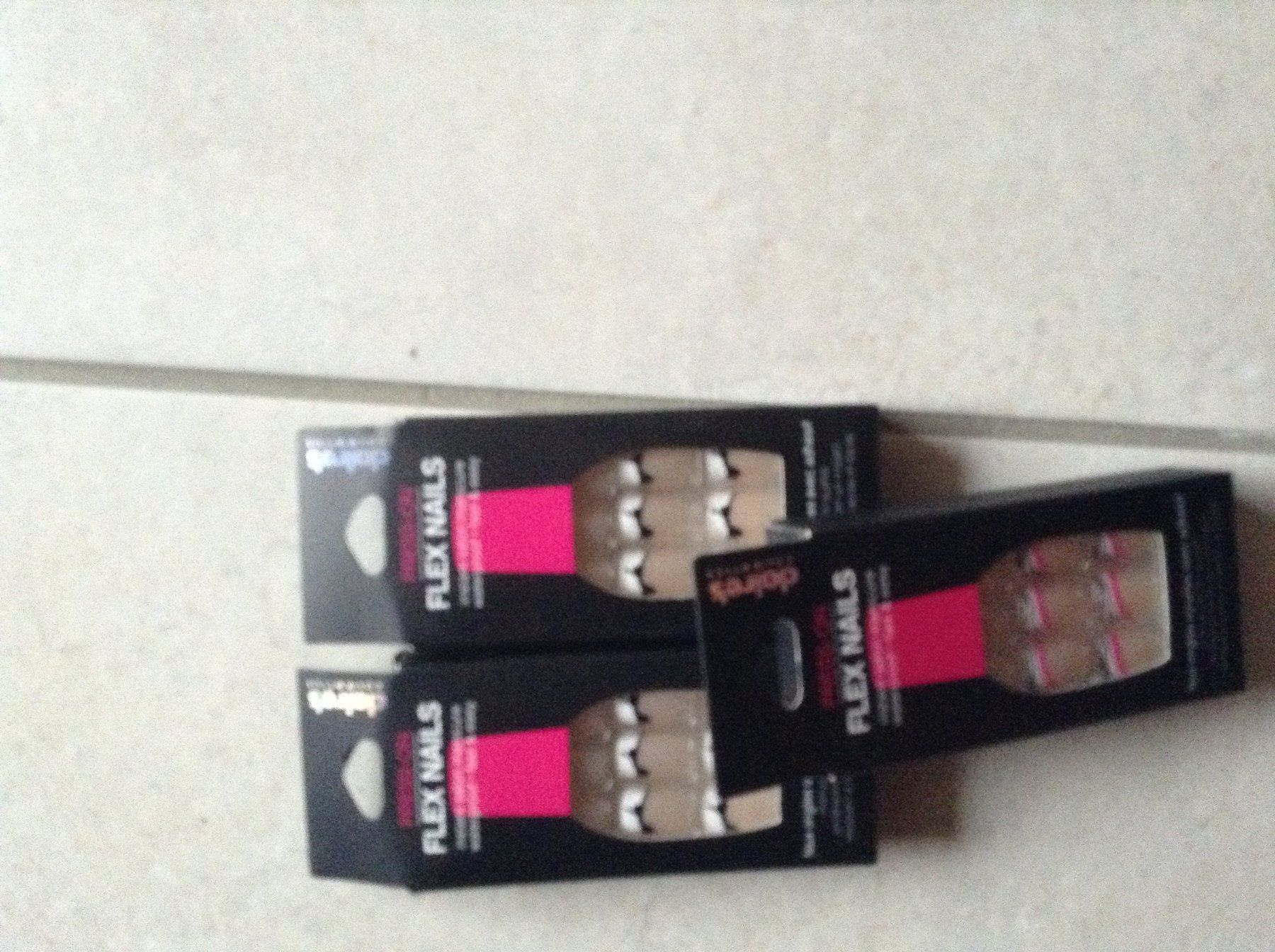 Maniküre & Pediküre: Ongles avec col, New – Neu und originalverpackt aus Bern von Balharbour 4