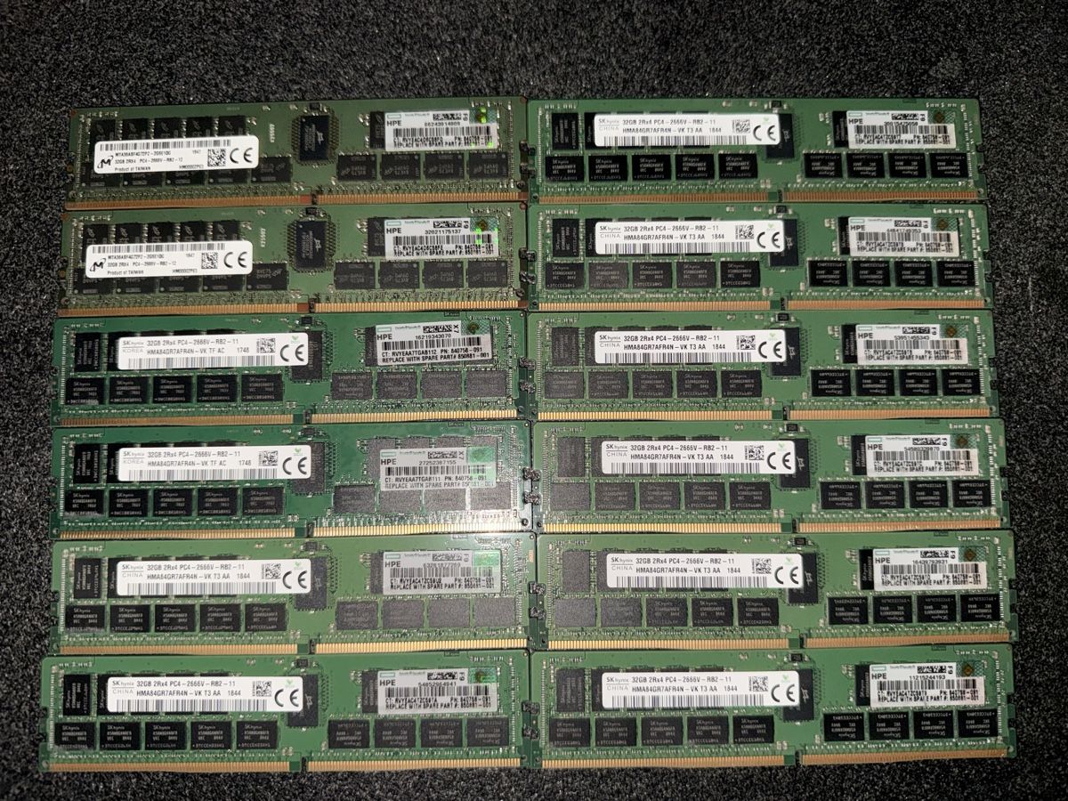 Hewlett Packard Mémoires / RAM: 12x HPE 32GB DDR4 Server RAM – D'occasion à Geroldswil par IT-REPAIR-CAFE.SPACE 1