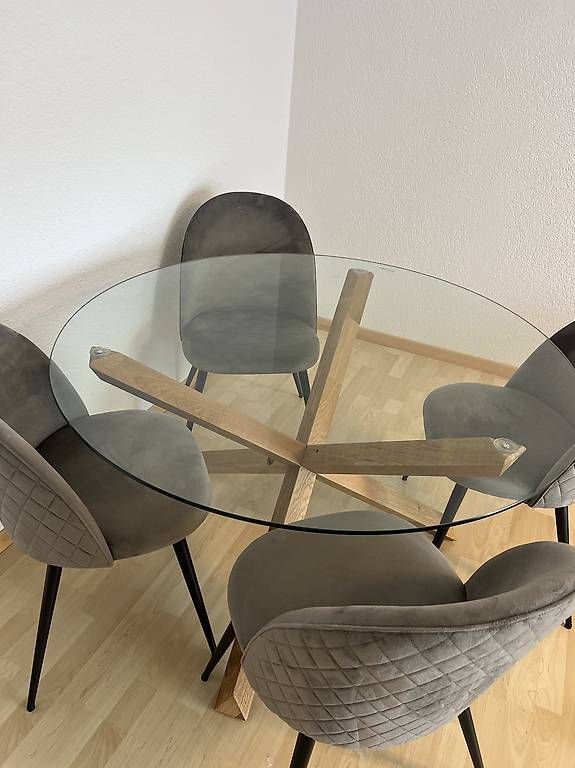 Set de table et chaises: Muss Weg. – D'occasion à Herisau par nit_56z2