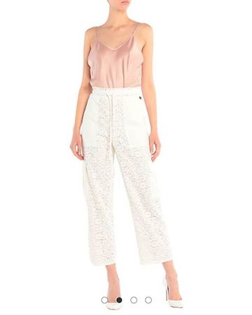 Weisse Sommerhose von Twinset - Spitze & Cargo-Stil Gr. S