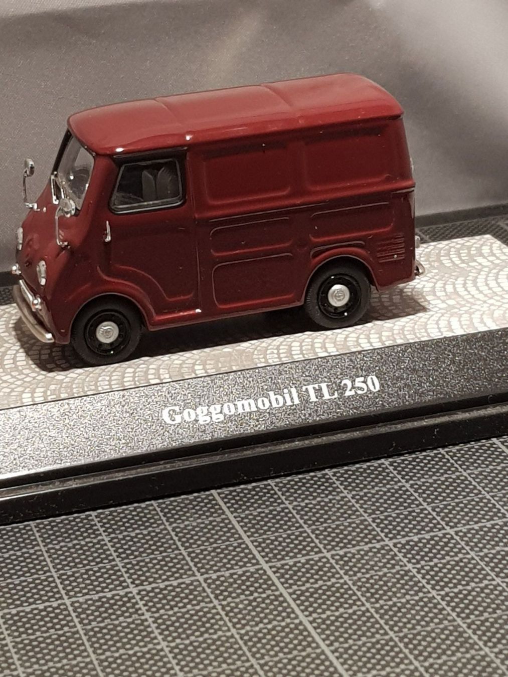 Modellini d'auto: Goggomobil TL 250 – Nuovo e nell'imballaggio originale da Chézard-St-Martin venduto da AlPat-Collections