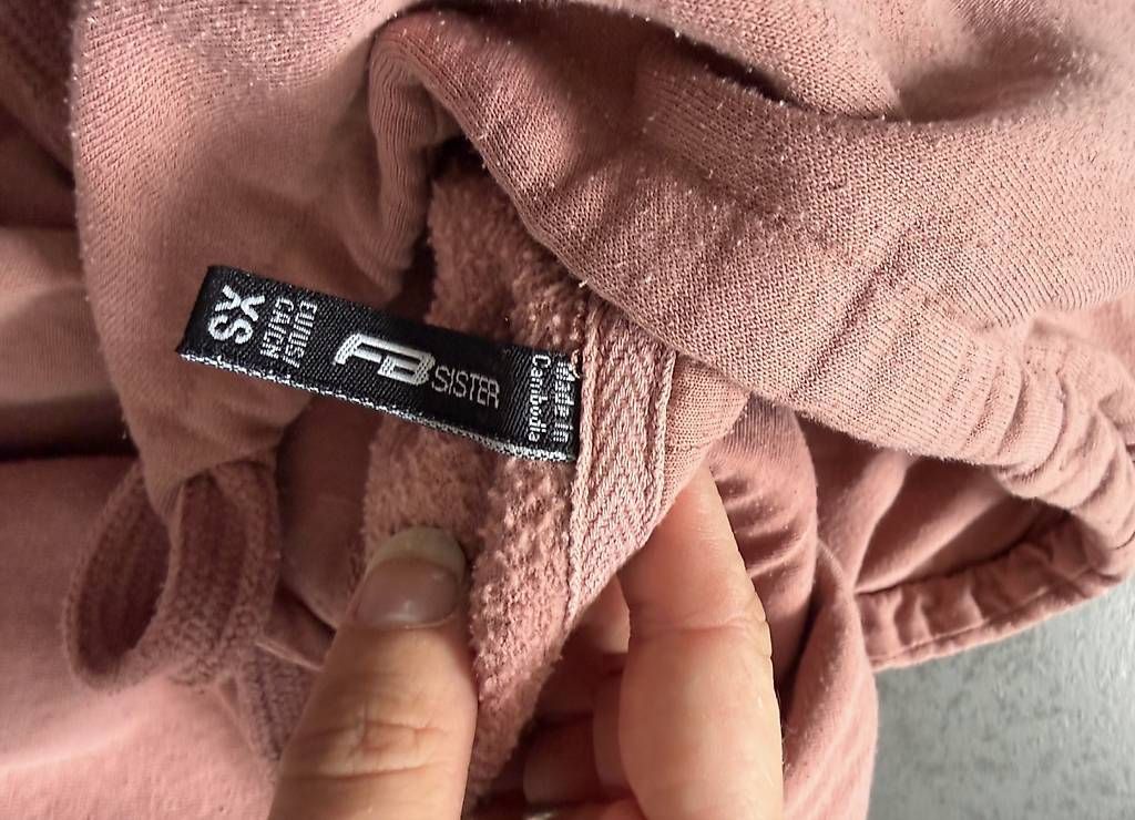 Maglioni & Felpe: Pinker cropped Hoodie – Usato da Affeltrangen venduto da janaleiin 3
