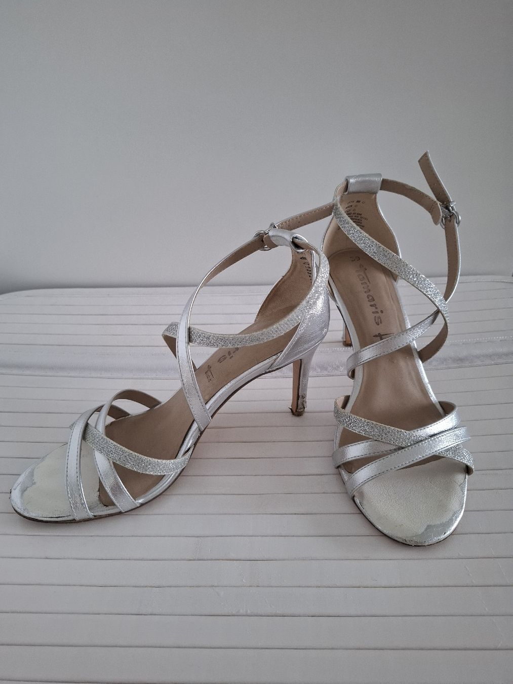Tamaris Scarpe da donna: Absatzschuhe silber – Usato da Seedorf BE venduto da S.T.E.F.I