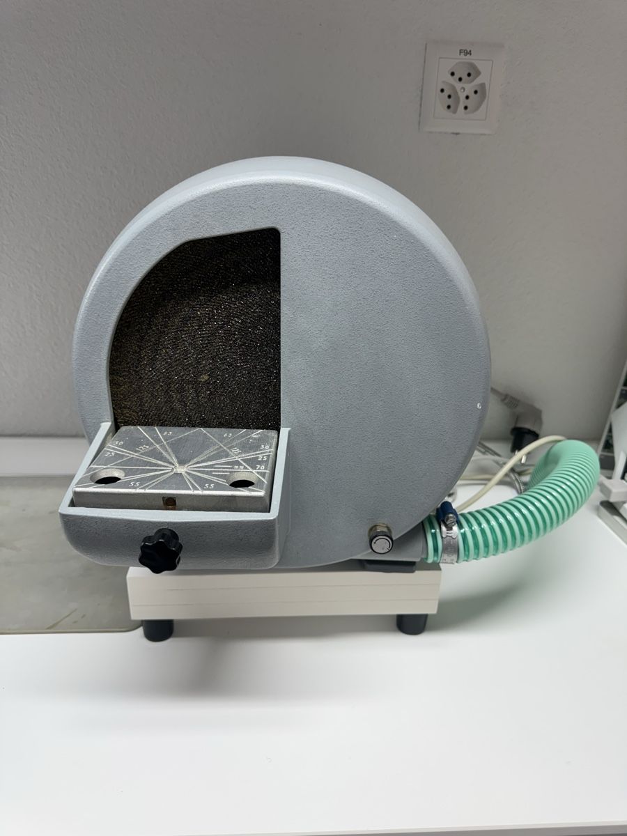 Medizinische Geräte: Modelltrimmer - Zahntechnik – Gebraucht aus Hagendorn von esma_2000