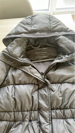 Calvin Klein Daunenjacke Gr. S - Ideal für den Winter!