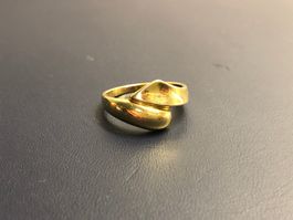 Moderner Damenring aus 18 Karat Gelbgold Au 750