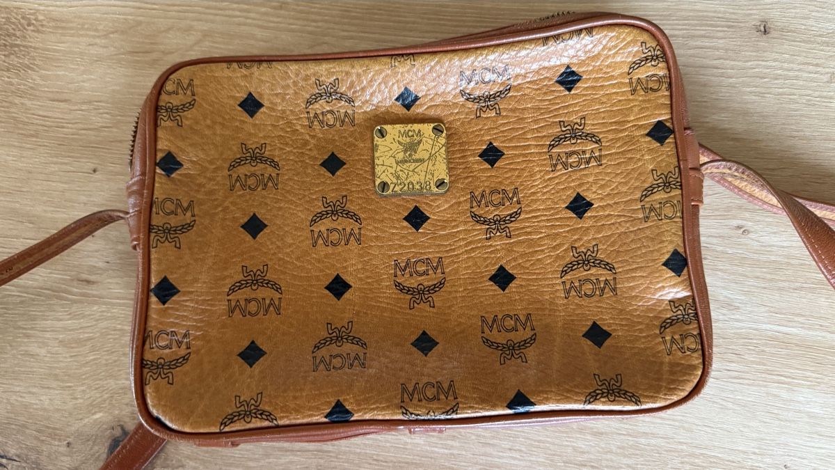 Mcm Borse: Original Vintage MCM Crossbody Bag  – Usato da Basel venduto da dafal4059 1