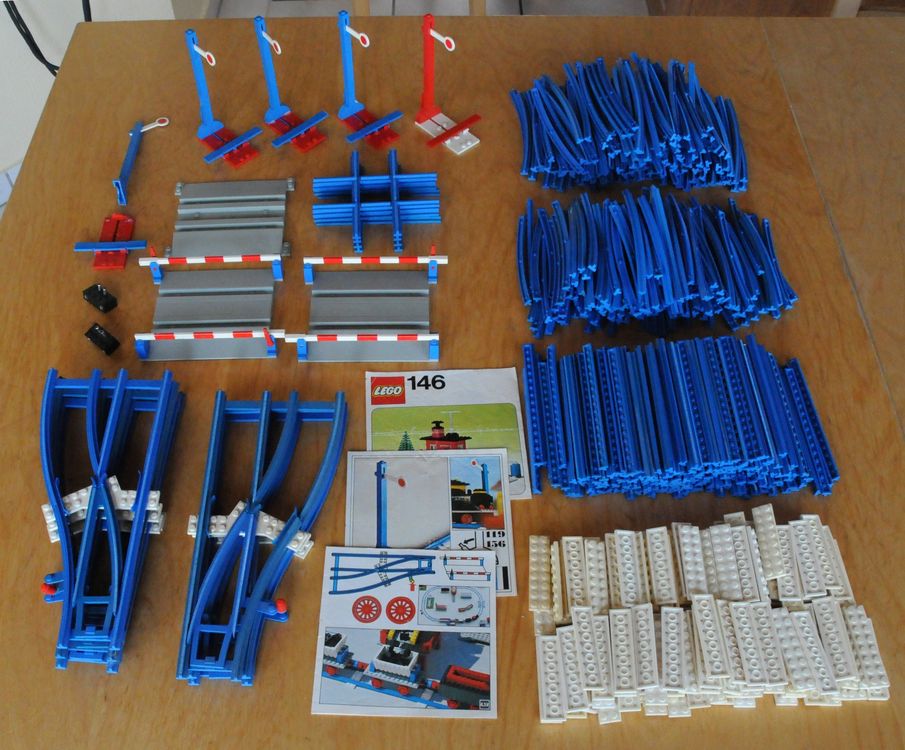 Lego blaue Schienen / rails bleus (Defekt) in Ostermundigen für CHF 42 ...