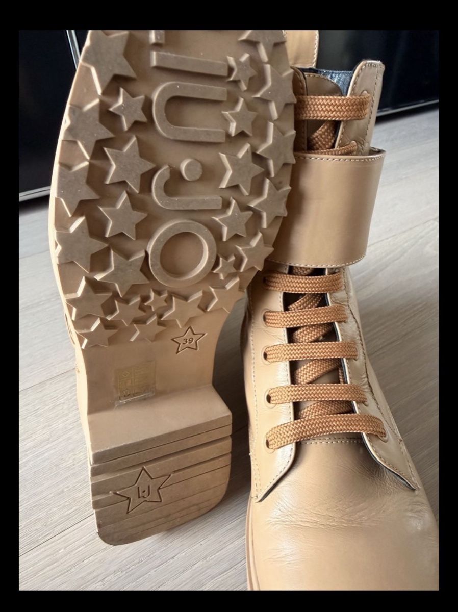 Liu Jo Damenschuhe: Bottes Liu Jo Caramel  – Gebraucht aus Montagny-la-Ville von Sissi-Sissi 2