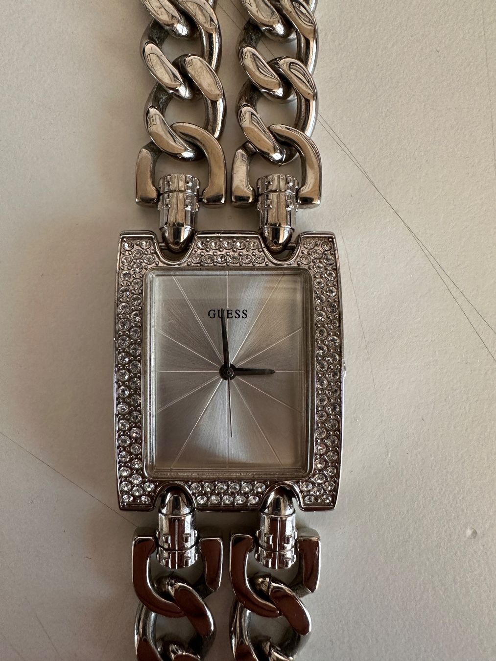 Guess Uhren: Guess Uhr Mod Heavy Metal – Gebraucht aus Fehraltorf von Djrog