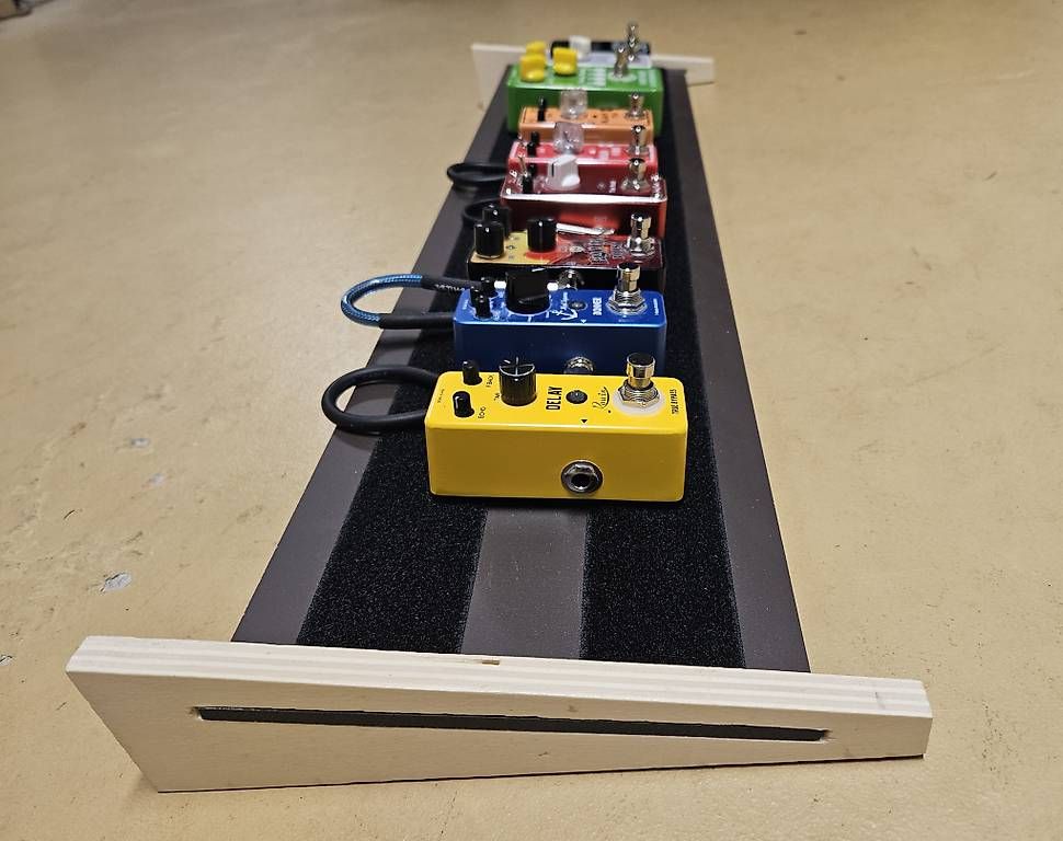 Musikinstrumente: XL Pedalboard – Gebraucht aus Nottwil von SlowRide