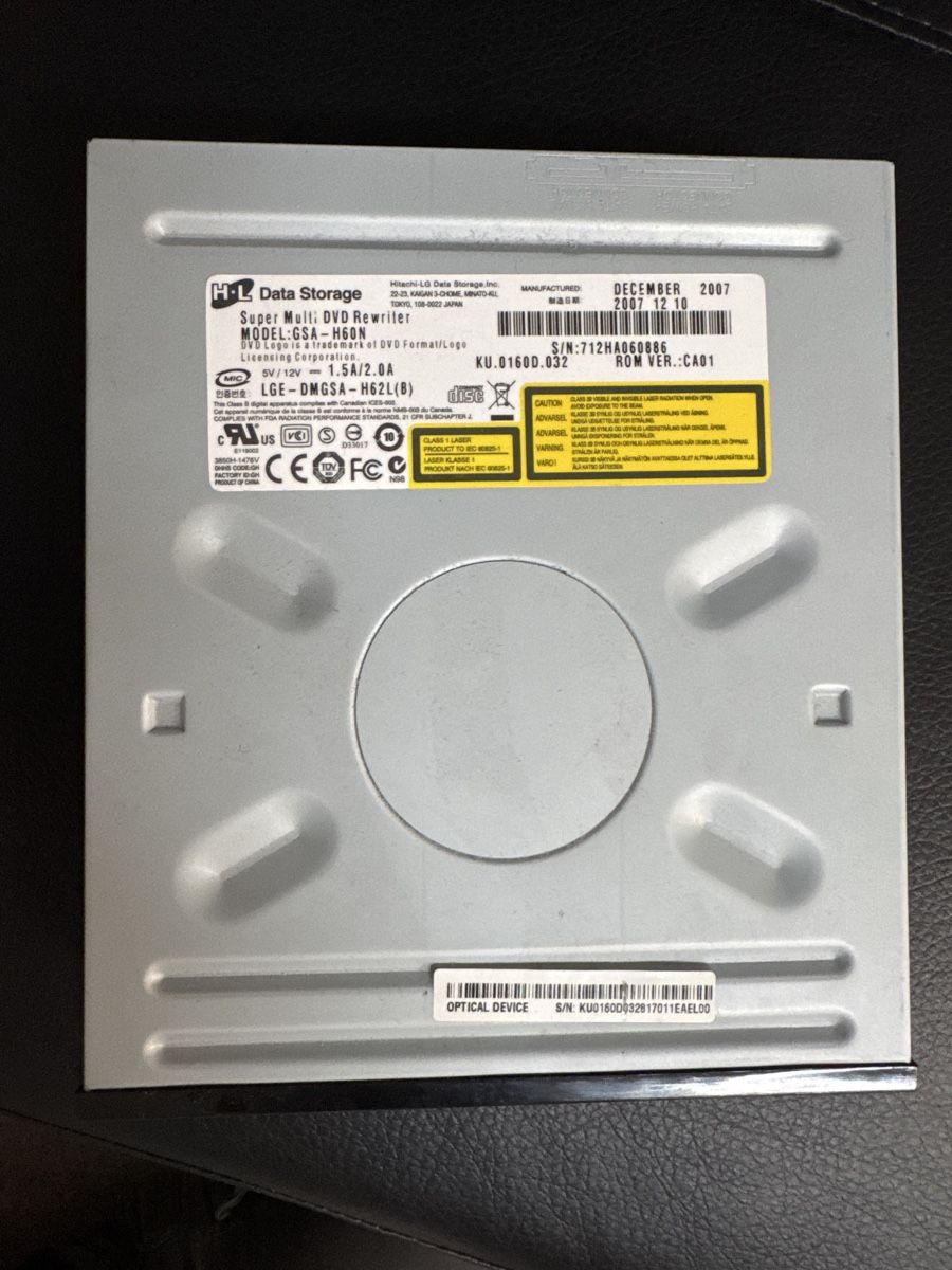 PC: DVD Rewriter H+L Data Storage – Usato da Ehrendingen venduto da Sansav 1
