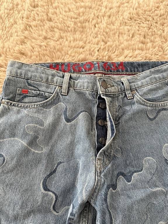 Jeans: HUGO Jeans mit Allover-Print – Usato da Zwingen venduto da KatjaM 1