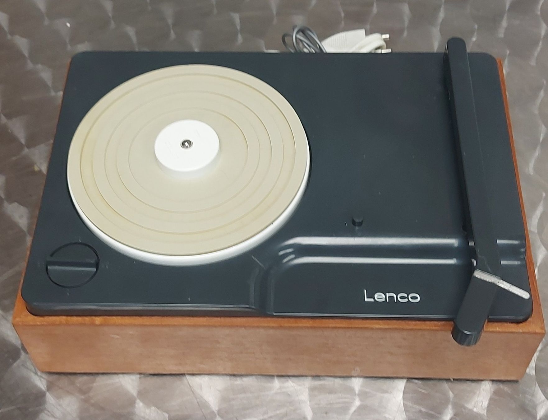 Lenco Giradischi: Lenco Plattenspieler – Usato da Herzogenbuchsee venduto da phonowelt 3