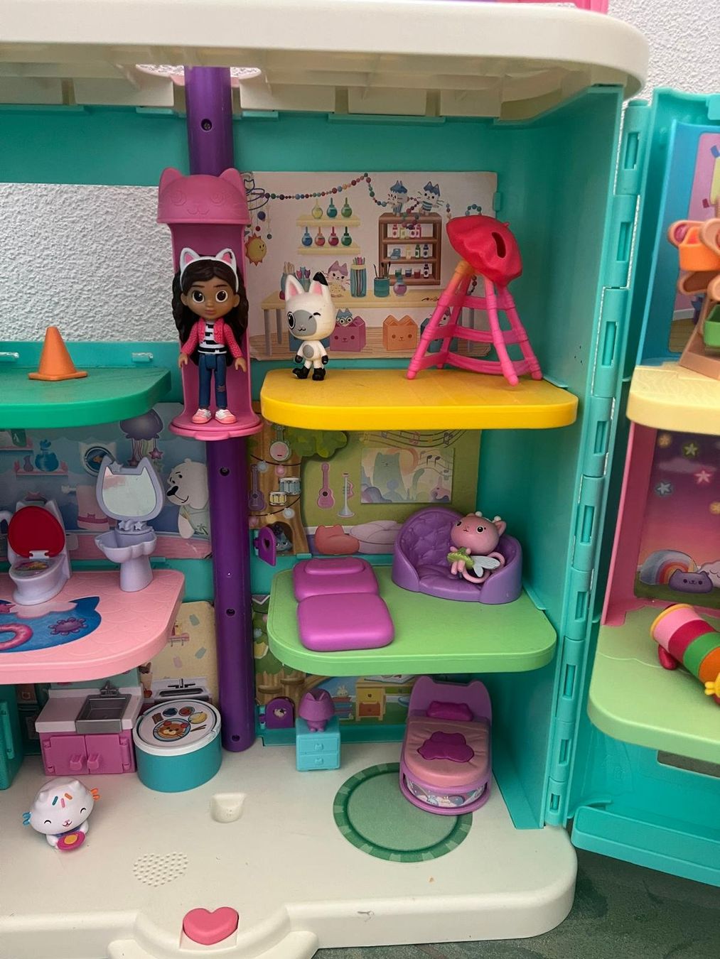 Case e mobili per bambole: Gabbys Dollhouse – Usato da Veltheim AG venduto da ngc_xg6n 2