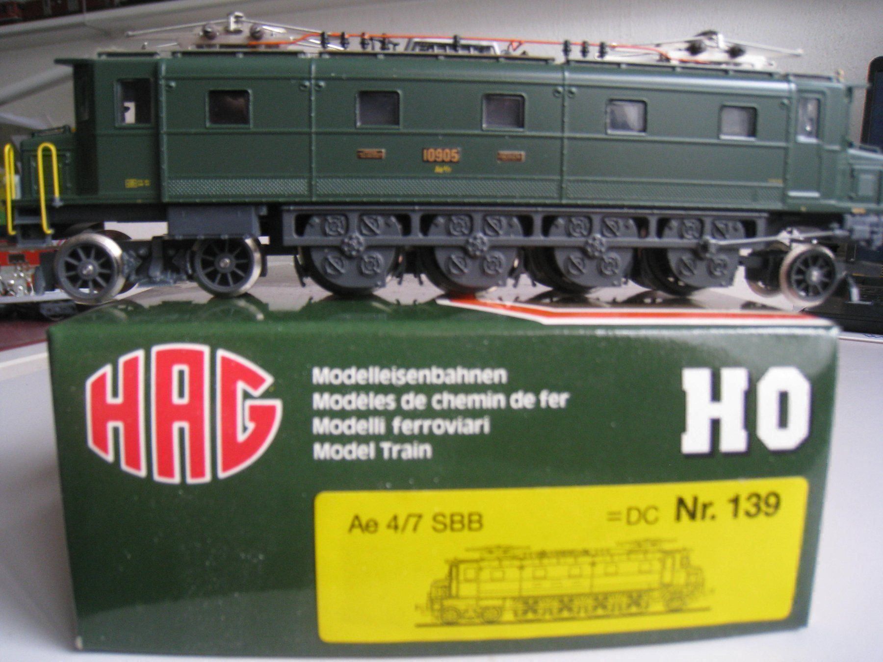 Hag Modellini di ferrovie: Hag Ae 4/7 10905 Analog, 2 Panto, 139 – Nuovo (secondo la descrizione) da Buchs ZH venduto da swiss-train