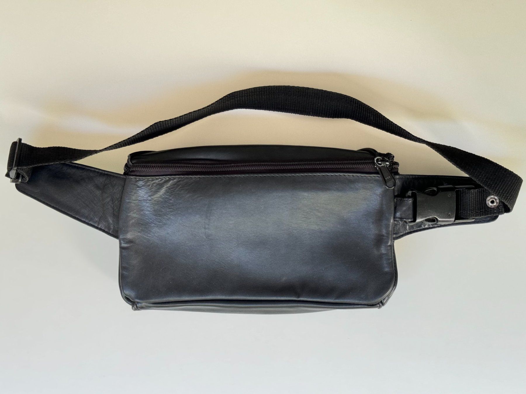 Borse: Sac banane noir – Usato da Genève venduto da Reveur 3