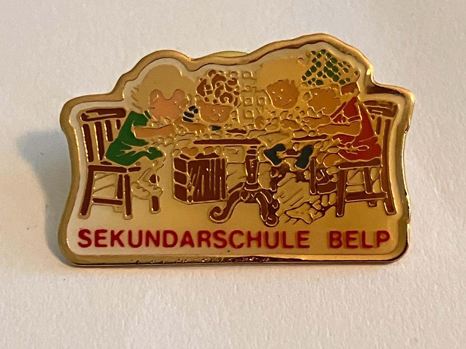 Placchette & Badge: 1 Pin Sekundarschule Belp – Usato da Basel venduto da djwwpp