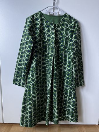 Grünes Kleid mit Muster, Gr. S