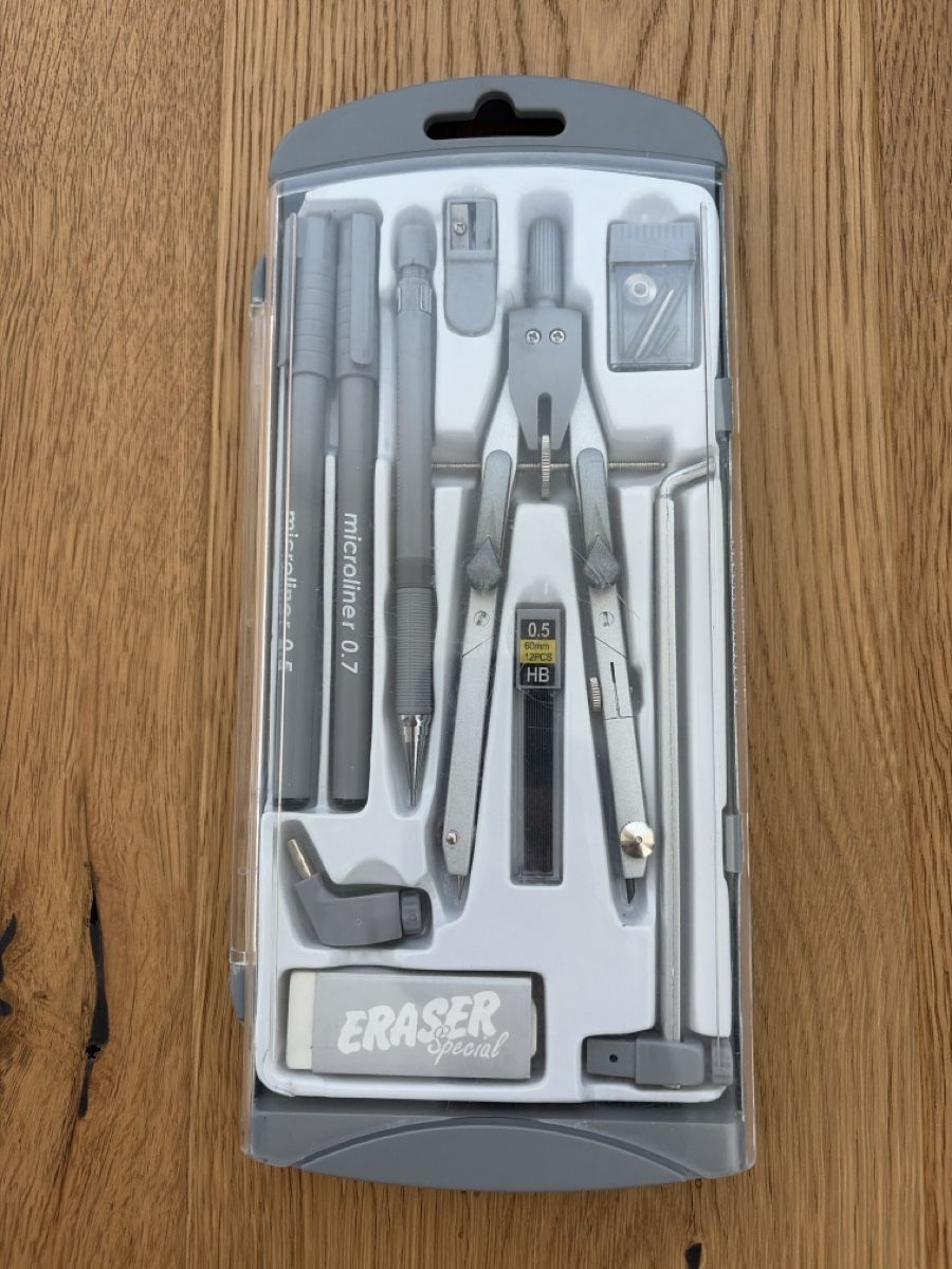 Penna & Evidenziatori: Neuwertiges Geometrie Set, Mahlset – Usato da Therwil venduto da tob_xh85